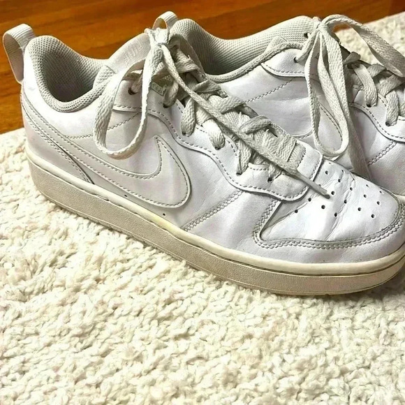 NIKE SIZE 6Y WHITE AIR FORCE 1 PREOWNED - Picture 1 of 16